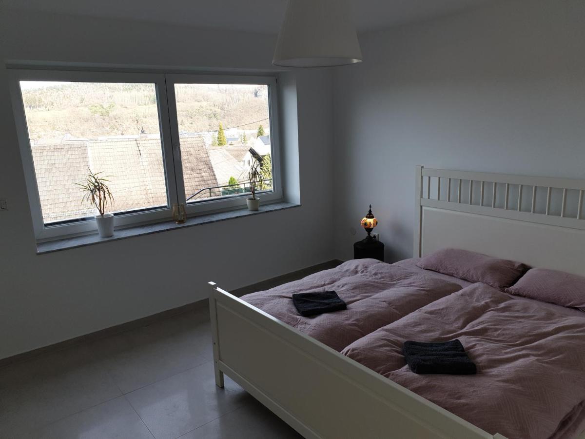 Schöne Wohnung über Wissen Exterior foto