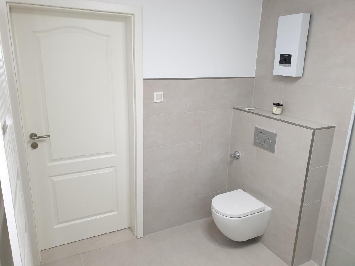 Schöne Wohnung über Wissen Exterior foto